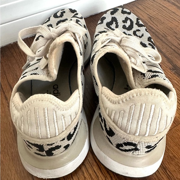 Women’s Adidas Swift Run Cream and Black Leopard Print Sneakers Size 8.5 - Picture 5 of 16